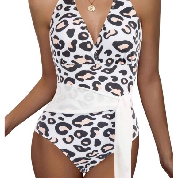 Other - Animal print 1 piece monokini w/ contrasting sash
